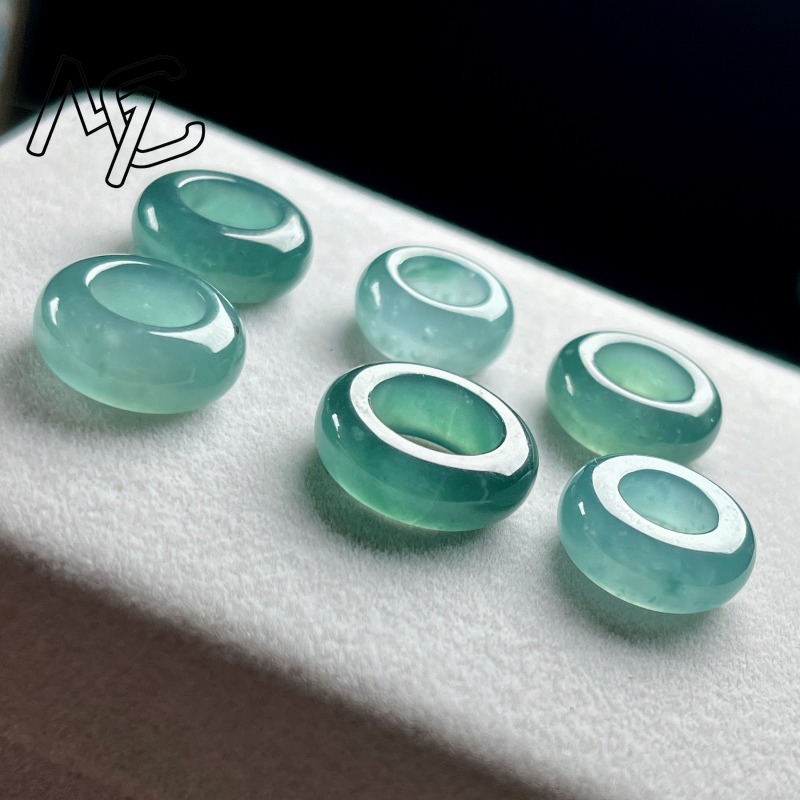 Natural Emerald Blue Water Luc - Beading 评论和价格
